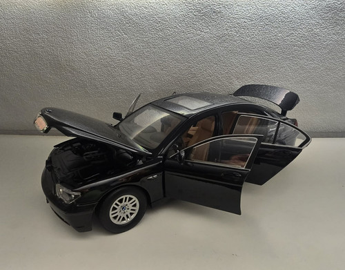 Modellino auto bmw 745i 18 - 745i, 1:18